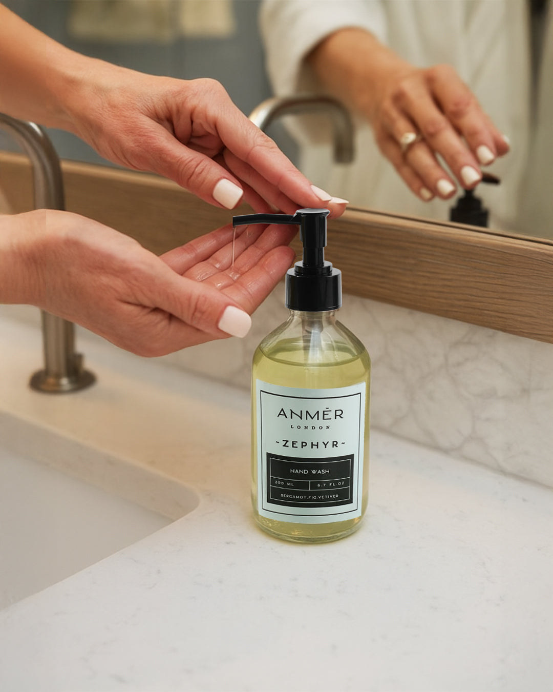 Zephyr Nourishing Hand Wash With Macadamia Nut Seed Oil 200ML