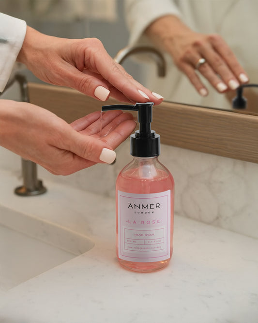 La Rose Nourishing Hand Wash With Macadamia Nut Seed Oil 200ML